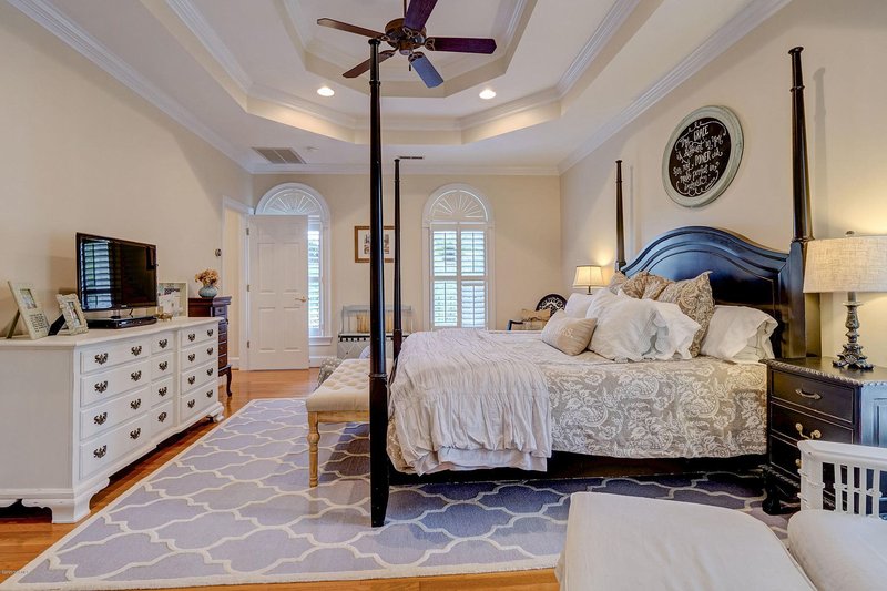 Dream House Plan - Photo 10 for Colonial House Plan #137-194 - 3 bed, 3.5 bath