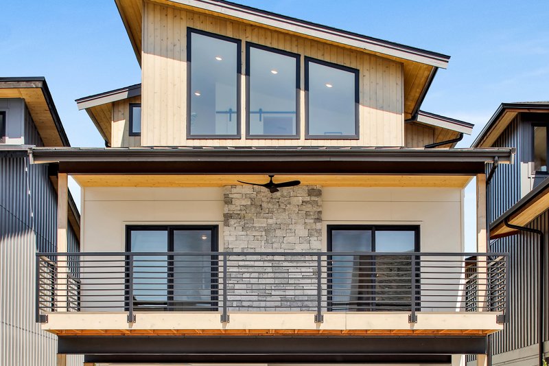House Plan Design - Exterior - Front Elevation 3 for Contemporary House Plan #1070-235 - 3 bed, 2 bath