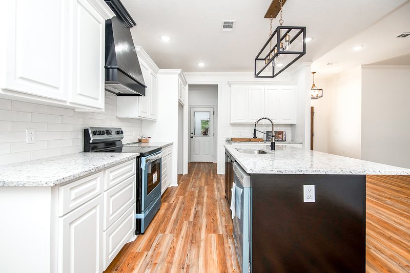 Architectural House Design - Interior - Kitchen 3 for Ranch House Plan #430-283 - 4 bed, 2 bath