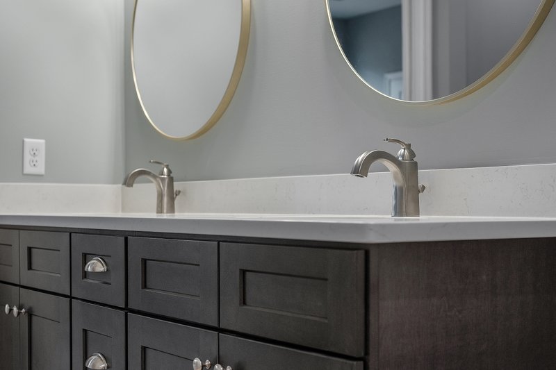 House Design - Interior - Master Bathroom 1 for Farmhouse House Plan #430-209 - 3 bed, 2 bath