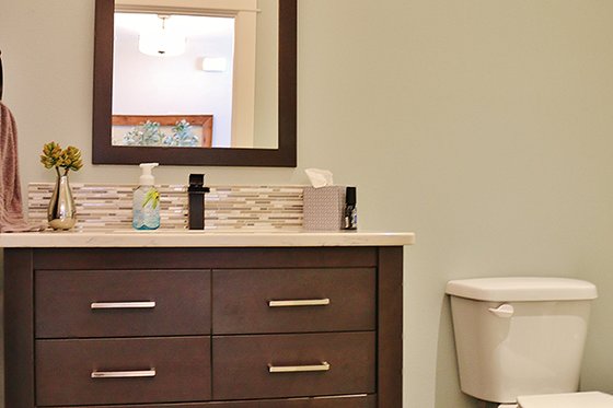Interior - Bathroom for Craftsman House Plan #1070-13 - 4 bed, 2.5 bath