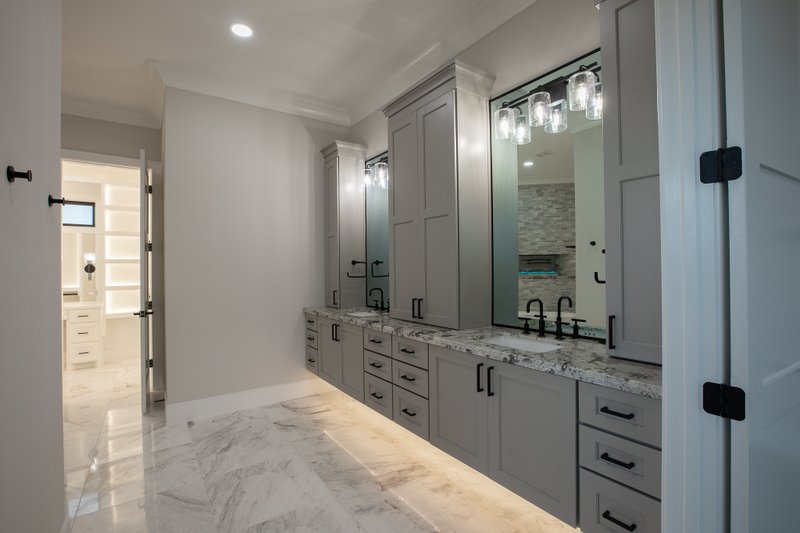 House Plan Design - Interior - Master Bathroom 2 for Mediterranean House Plan #1110-34 - 3 bed, 3 bath