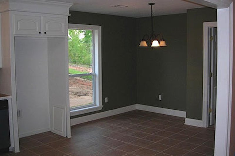 Dream House Plan - Interior - Dining Room for Ranch House Plan #430-12 - 3 bed, 2 bath