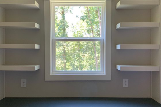 Interior - Other 2 for Country House Plan #437-120 - 4 bed, 4 bath