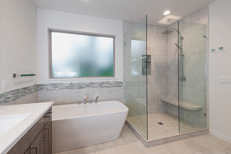 Dream House Plan - Interior - Master Bathroom for Contemporary House Plan #1070-14 - 3 bed, 2.5 bath