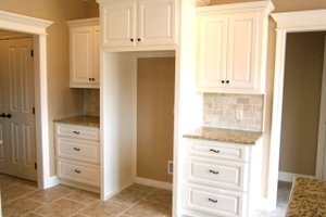 2500 square foot traditional home