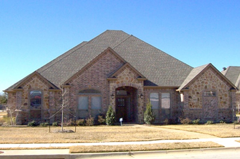 Home Plan - European Exterior - Front Elevation Plan #84-507