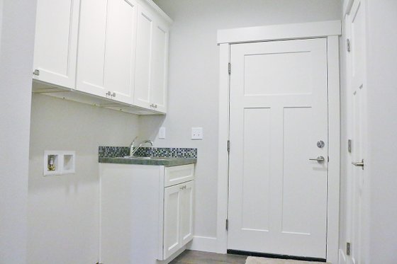 Interior - Laundry for Craftsman House Plan #1070-47 - 3 bed, 2 bath