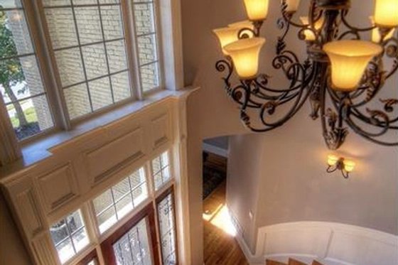 Interior - Entry for European House Plan #119-182 - 4 bed, 4.5 bath