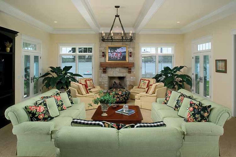 Home Plan - Interior - Family Room for Craftsman House Plan #928-188 - 4 bed, 3.5 bath