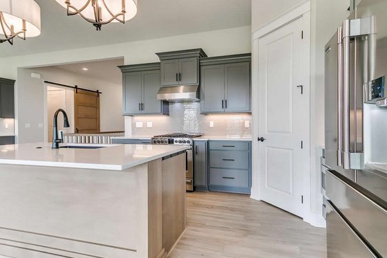 Interior - Kitchen 1 for Farmhouse House Plan #20-2462 - 3 bed, 2.5 bath