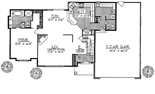 House Plan Design - Traditional Floor Plan - Main Floor Plan #70-1330