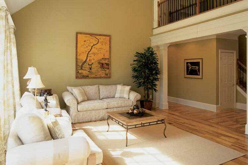House Plan Design - Interior - Family Room 2 for Traditional House Plan #927-573 - 4 bed, 3.5 bath