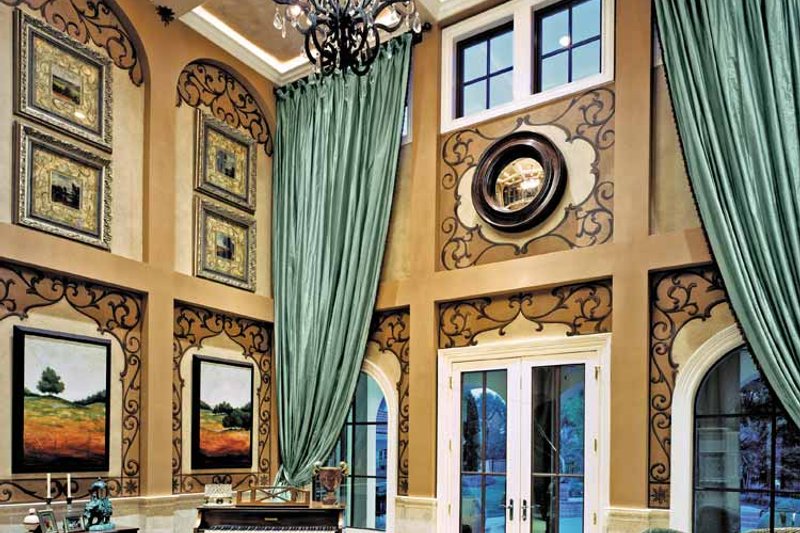 Home Plan - Interior - Family Room 1 for Mediterranean House Plan #453-383 - 5 bed, 5.5 bath