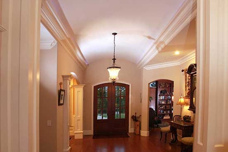 Architectural House Design - Interior - Entry for Country House Plan #927-409 - 4 bed, 3.5 bath