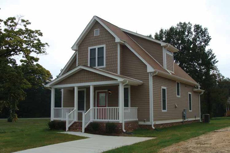 Architectural House Design - Exterior - Front Elevation 4 for Craftsman House Plan #936-2 - 4 bed, 2.5 bath