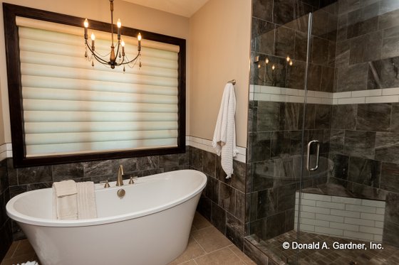 Interior - Master Bathroom for Craftsman House Plan #929-999 - 3 bed, 2 bath