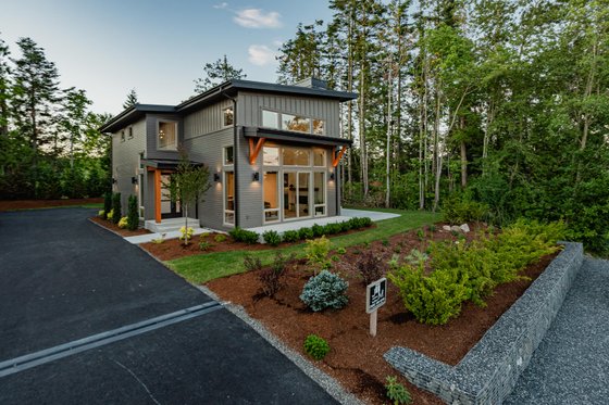 Exterior - Front Elevation 6 for Contemporary House Plan #1070-14 - 3 bed, 2.5 bath