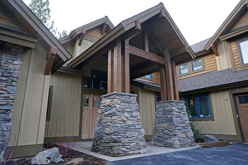 Home Plan - Exterior - Front Elevation 8 for Craftsman House Plan #892-4 - 4 bed, 4 bath