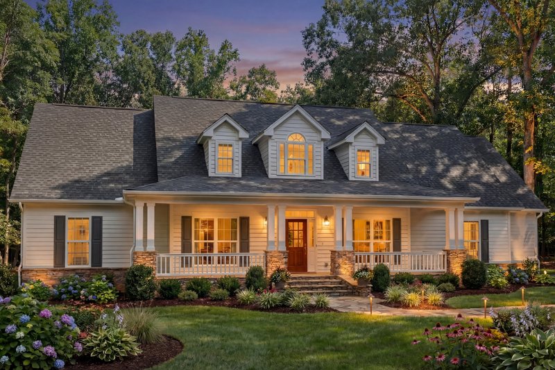 Country Style House Plan - 4 Beds 2.5 Baths 2250 Sq/Ft Plan #430-47 Exterior