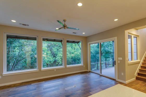 Interior - Family Room for Contemporary House Plan #935-7 - 4 bed, 3 bath