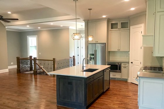 Interior - Kitchen 1 for Craftsman House Plan #437-94 - 4 bed, 3 bath