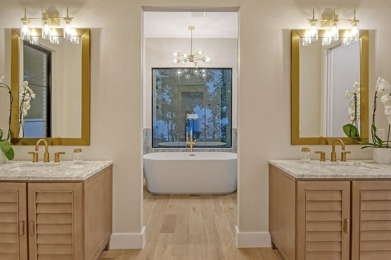 House Plan Design - Interior - Master Bathroom for Modern House Plan #928-366 - 5 bed, 4.5 bath