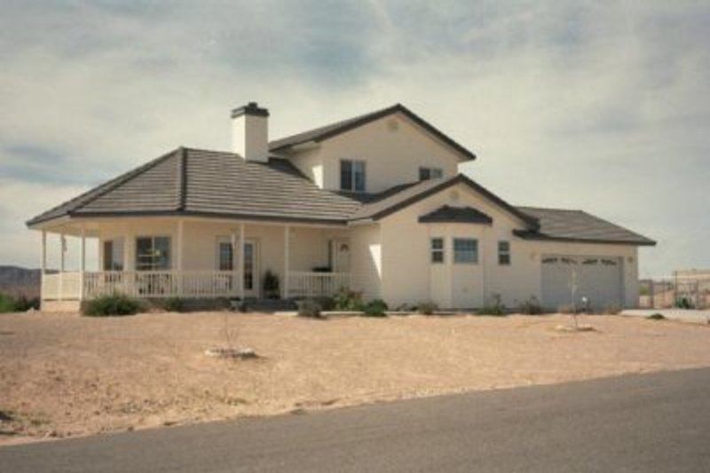 Home Plan - Farmhouse Exterior - Front Elevation Plan #1-438