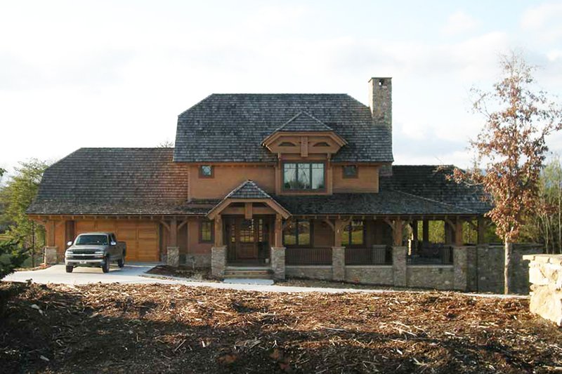 House Blueprint - Craftsman Exterior - Front Elevation Plan #942-26