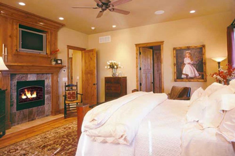 House Design - Interior - Master Bedroom for Craftsman House Plan #942-16 - 5 bed, 6.5 bath