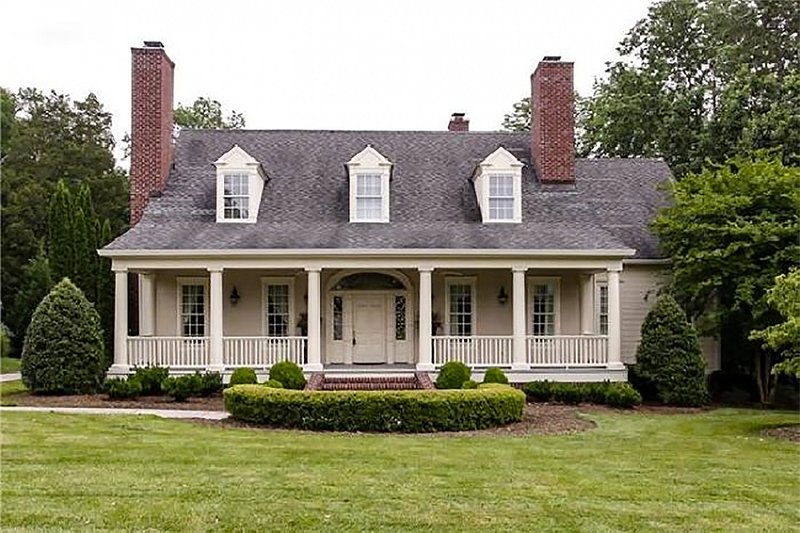 Dream House Plan - Country Exterior - Front Elevation Plan #137-148