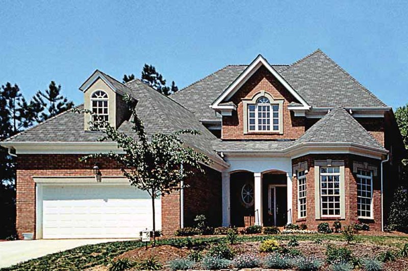 Architectural House Design - Traditional Exterior - Front Elevation Plan #453-399
