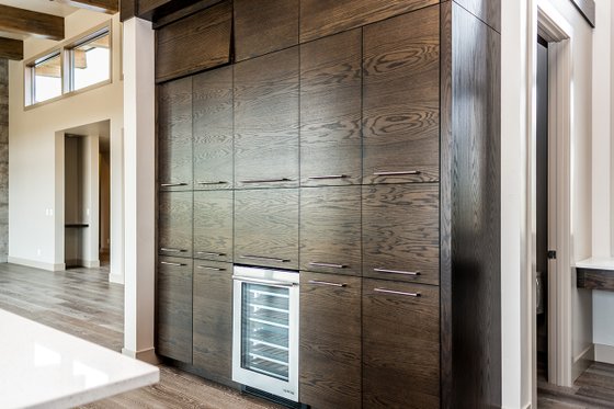 Interior - Kitchen 5 for Traditional House Plan #892-25 - 3 bed, 3.5 bath