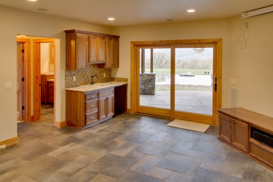 Photo 13 for Craftsman House Plan #124-913 - 4 bed, 3.5 bath