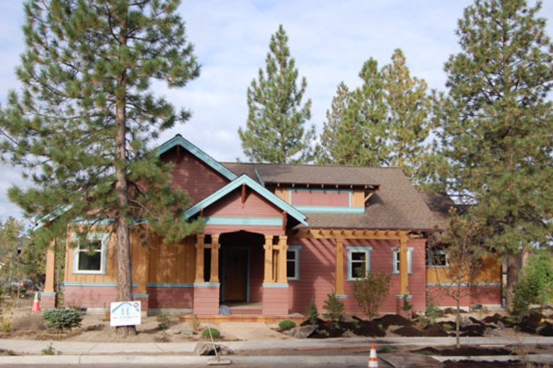House Plan Design - Exterior - Front Elevation for Craftsman House Plan #434-14 - 3 bed, 2 bath