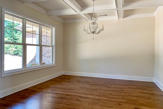 Interior - Dining Room for Craftsman House Plan #437-105 - 5 bed, 5 bath