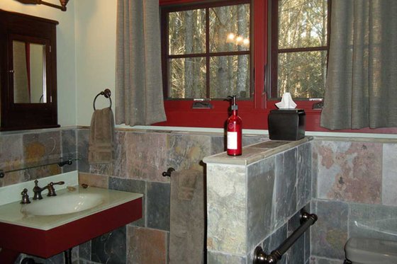 Interior - Master Bathroom for Country House Plan #942-27 - 3 bed, 2 bath