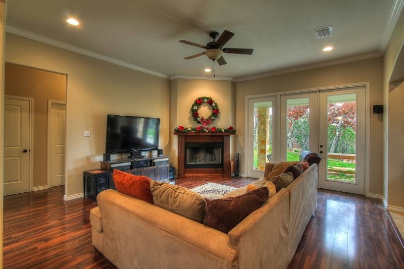 Dream House Plan - Interior - Family Room 1 for European House Plan #430-42 - 3 bed, 2 bath