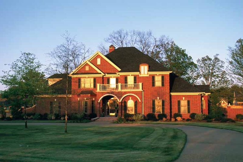 Home Plan - Exterior - Front Elevation 4 for Traditional House Plan #17-2629 - 5 bed, 4.5 bath