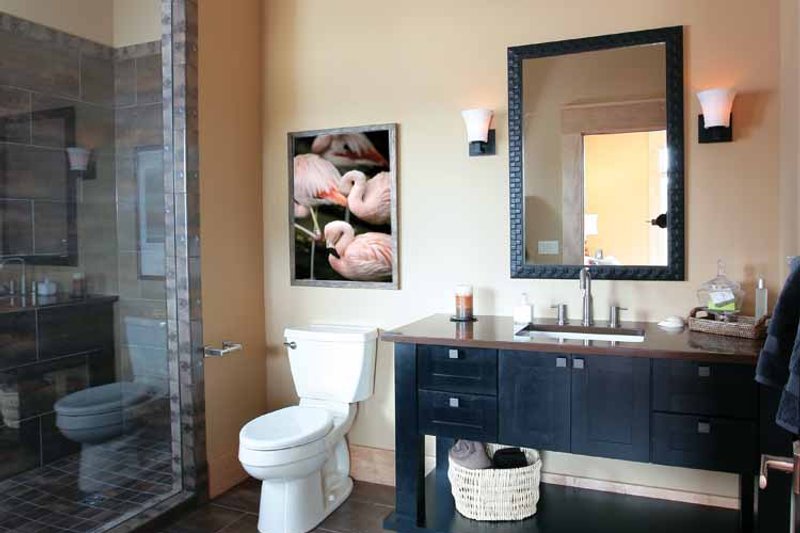 Dream House Plan - Interior - Bathroom for Prairie House Plan #928-62 - 4 bed, 4 bath
