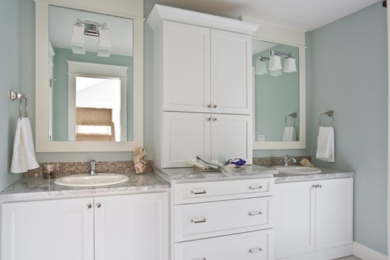 Interior - Bathroom for Traditional House Plan #928-271 - 4 bed, 3.5 bath