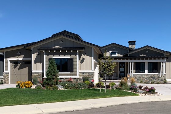 Photo 4 for Farmhouse House Plan #1069-20 - 4 bed, 3 bath