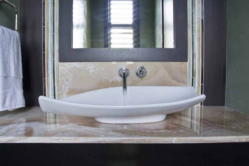 Dream House Plan - Interior - Bathroom 2 for Contemporary House Plan #928-67 - 4 bed, 4 bath
