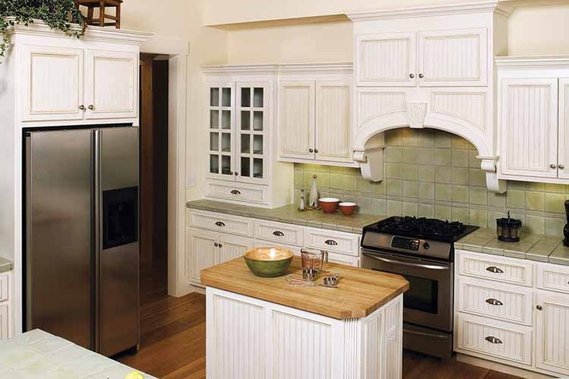 Dream House Plan - Interior - Kitchen 1 for Craftsman House Plan #929-754 - 4 bed, 3 bath