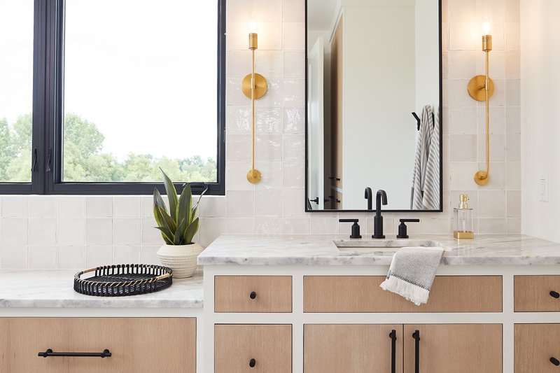 Home Plan - Interior - Master Bathroom for Contemporary House Plan #928-372 - 4 bed, 3.5 bath