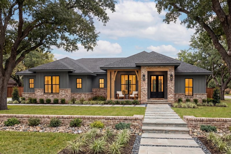 Home Plan - Exterior - Front Elevation 7 for Ranch House Plan #430-424 - 4 bed, 2 bath