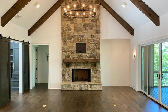 Interior - Family Room for Craftsman House Plan #437-115 - 4 bed, 3.5 bath