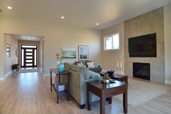 Interior - Other 1 for Prairie House Plan #124-1195 - 3 bed, 2 bath