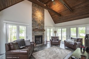 Enclosed Screened Porch 