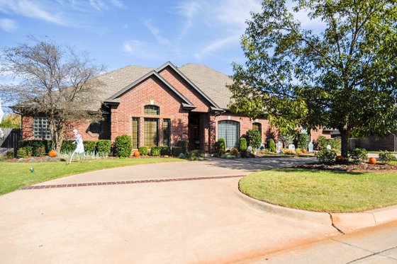 Exterior - Front Elevation for Traditional House Plan #65-211 - 4 bed, 3 bath